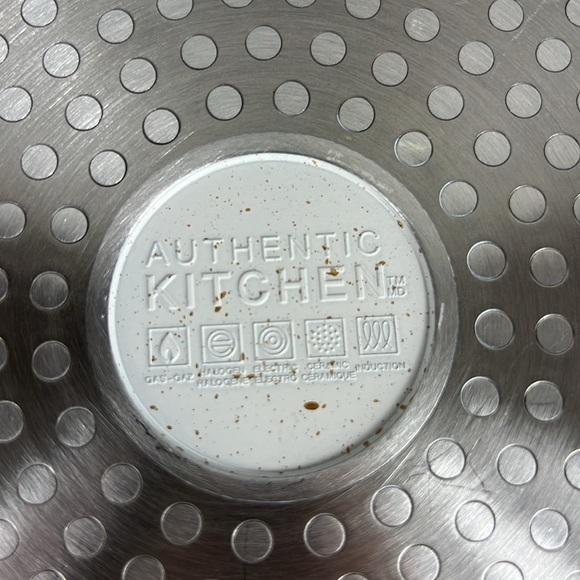 Authentic Kitchen Ceramic Non-Stick 8" 2.7 qt Casserole with Lid Off White New - Picture 8 of 8